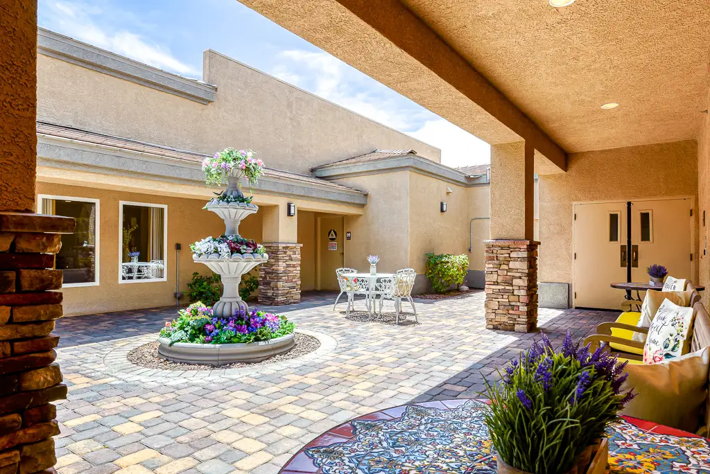 PSLGreenValley-HOME-Discover-Community Dining area of an apartment at Healdsburg